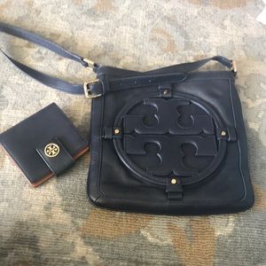 Tory Burch blue leather handbag. 💯 authentic